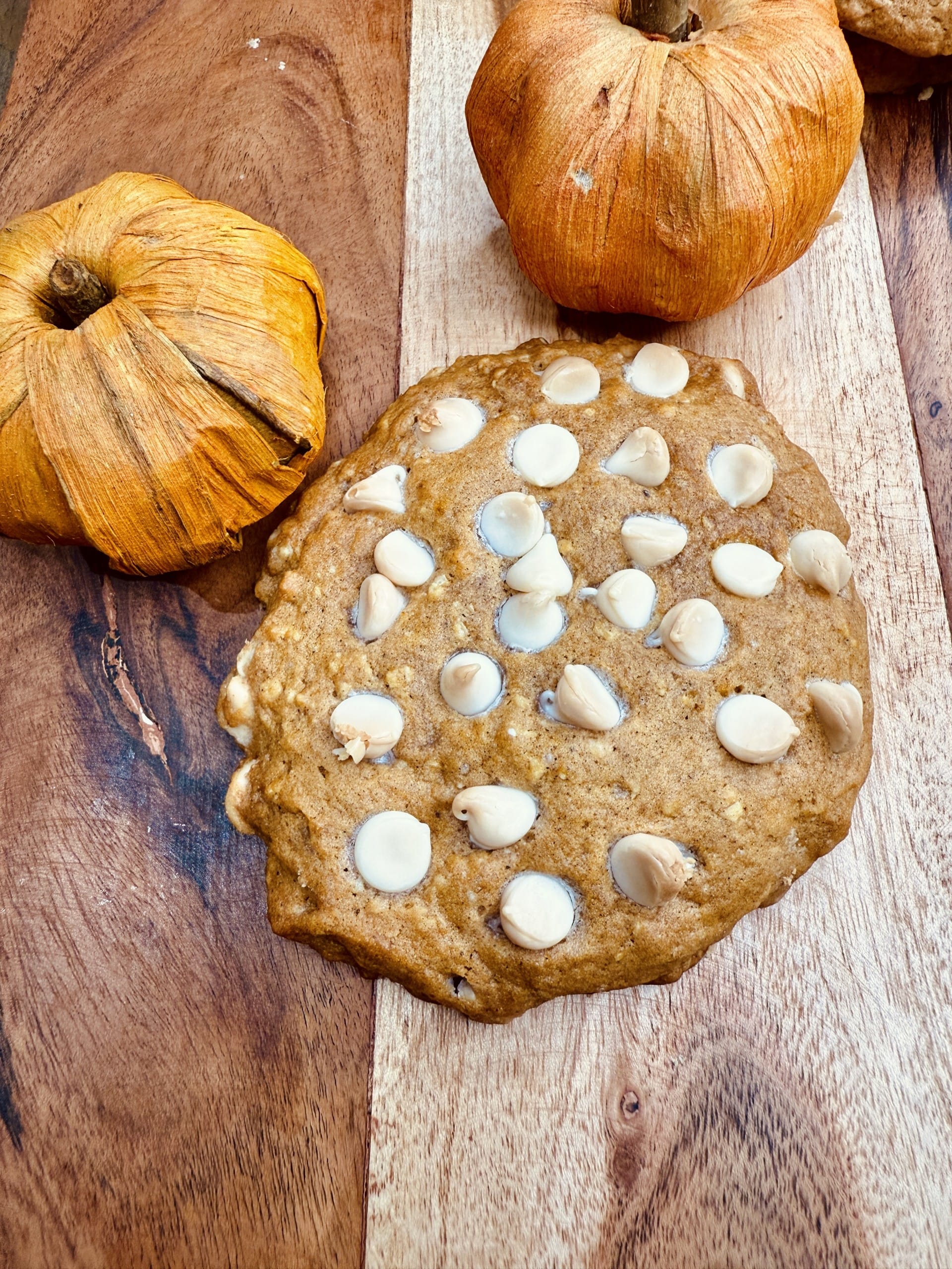 Pumpkin and Oat, White Chocolate Chip Cookie